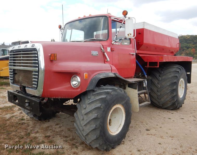 Ford 8000  applicator truck - MF9227