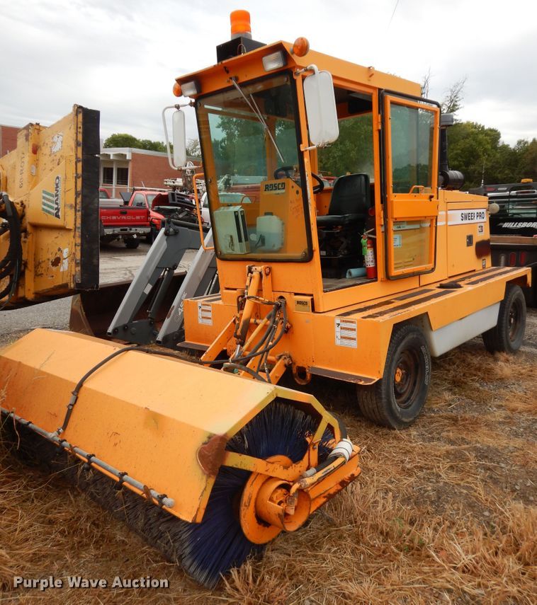 2007 Rosco 4830 Sweeper Pro  broom - DM3167