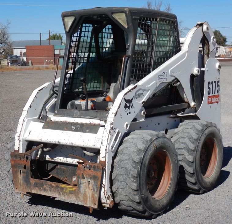 2010 Bobcat S175  skid steer loader - DF8134
