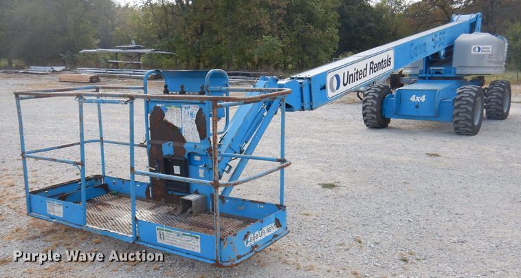 2002 Genie S-85  boom lift - DJ3863