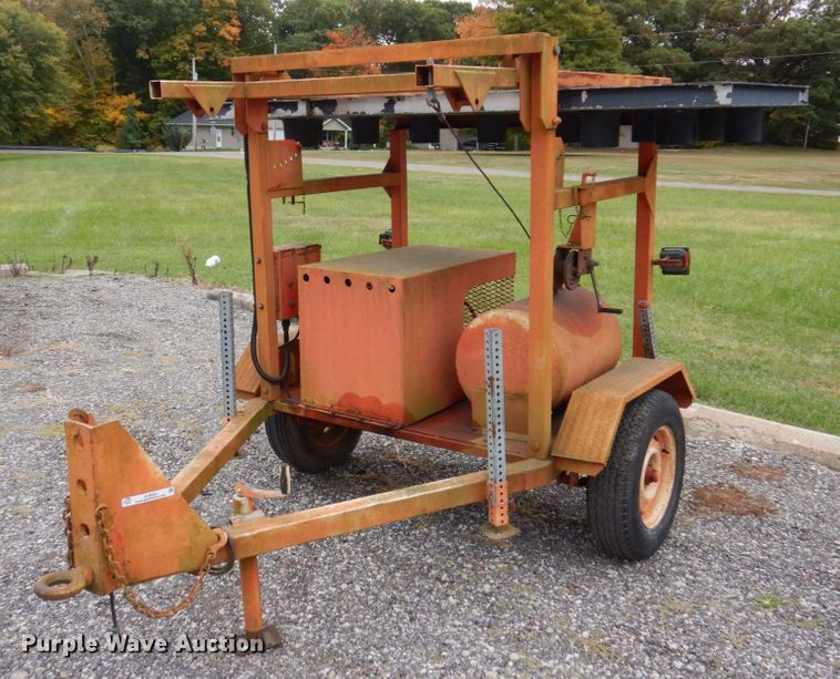 Midwest Construction Services  arrow board trailer - JL9923