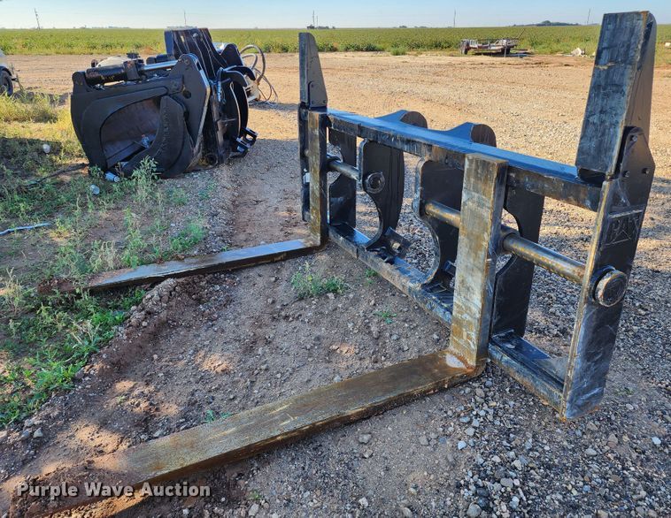 2021 Caterpillar  72"L forks - KC9731