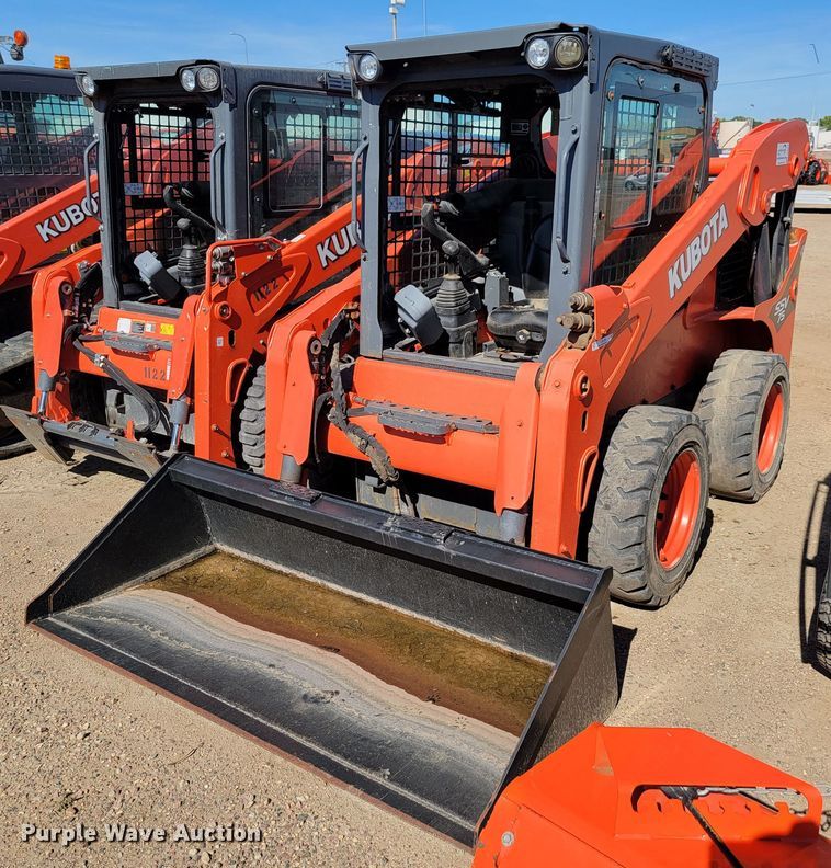 Kubota SSV75  skid steer loader - LO9108