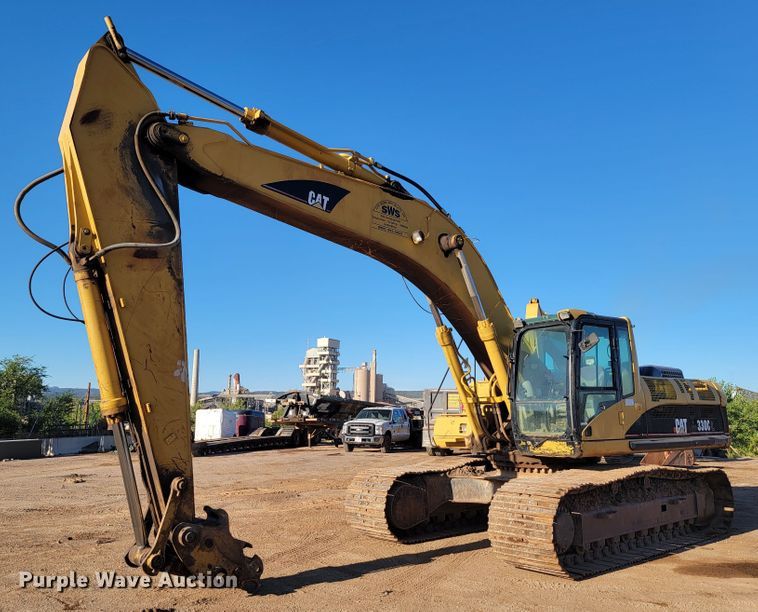 2002 Caterpillar 330CL  excavator - LO9111