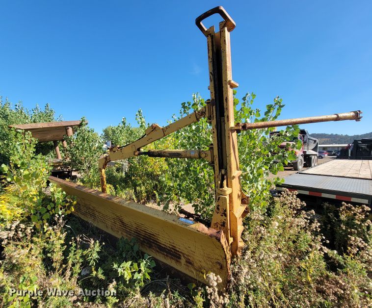 Caterpillar  14' L snow wing plow - LO9117