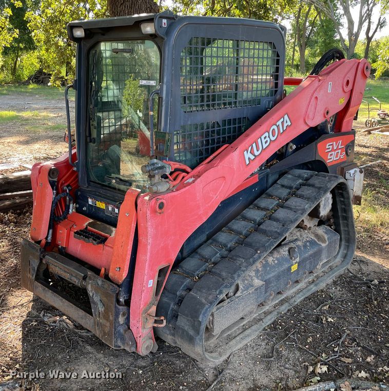 2013 Kubota SVL90-2  tracked skid steer loader - MR9388