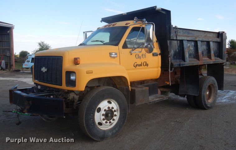 1997 Chevrolet C8500  dump truck - DP0361