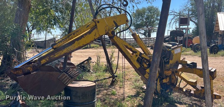 Davis 210  backhoe - DO8809
