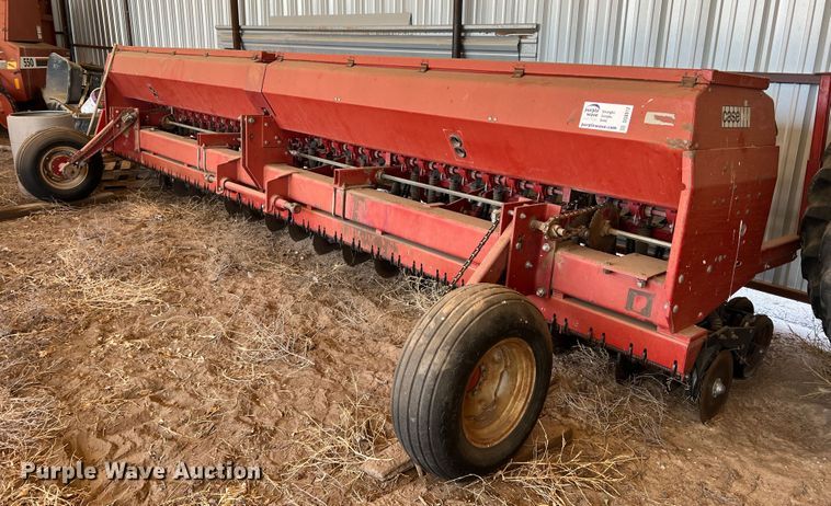 Case 5400  grain drill - DO8812