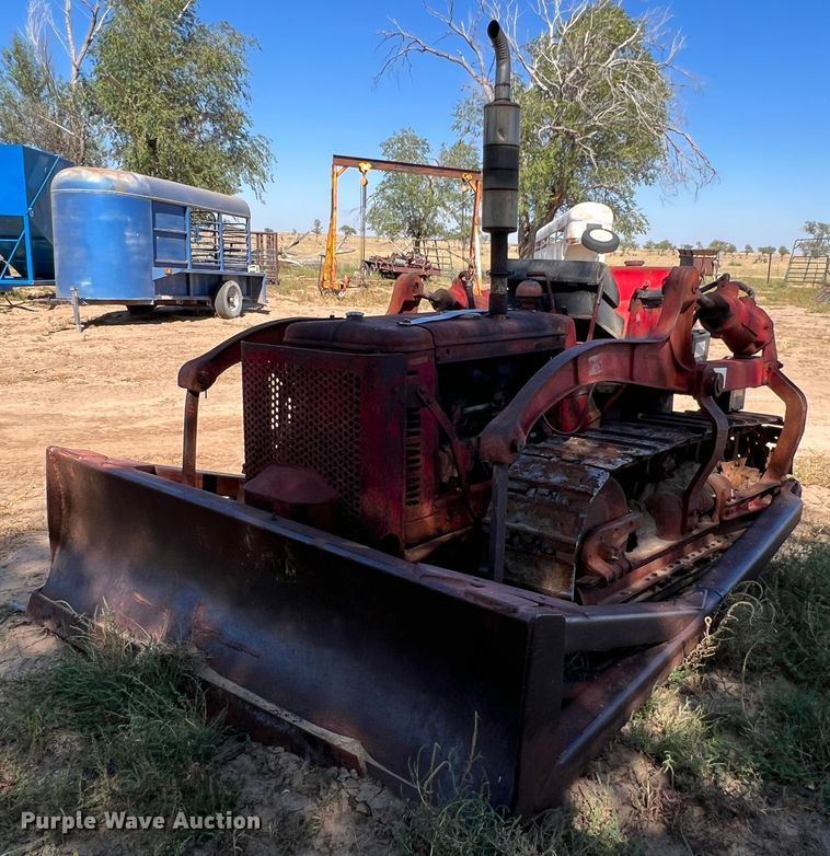 International T9  dozer - DO8813