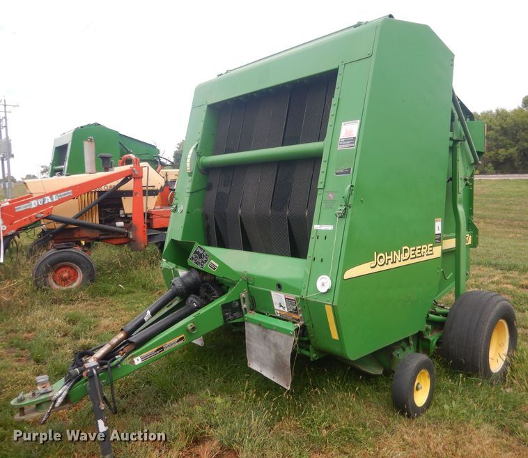 2005 John Deere 567  round baler - HU9455