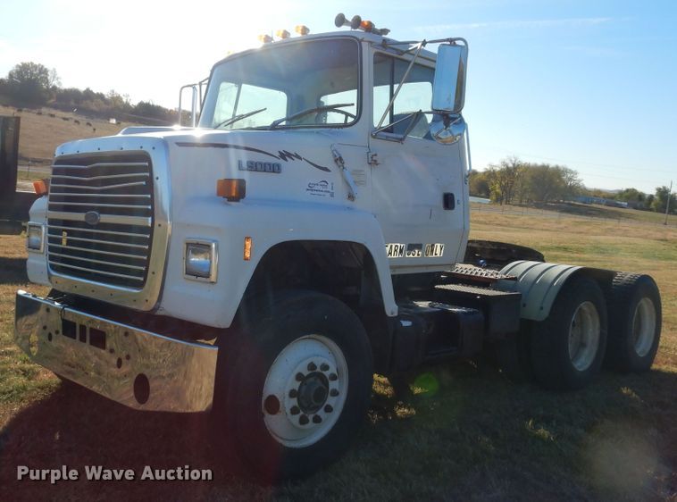 1991 Ford LT9000  semi truck - DI6752