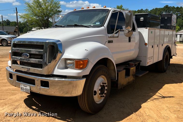 2006 Ford F750 Super Duty XL  SuperCab utility / service truck - DK6996