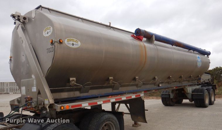 2011 Hensley ATLW-36-32-8  feed delivery trailer - DP0371