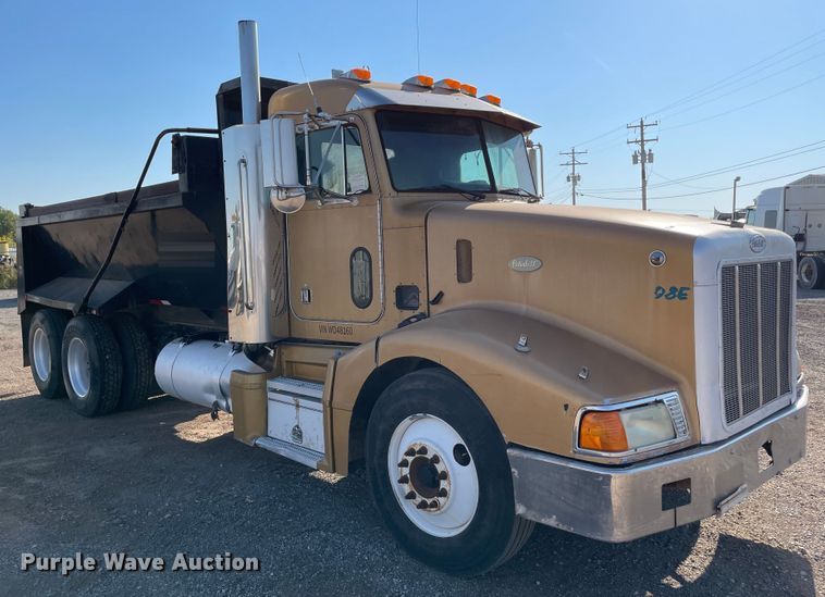 1998 Peterbilt 377  dump truck - MR9413
