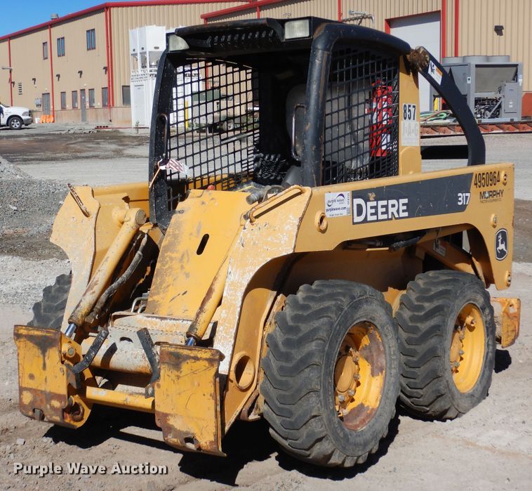 2009 John Deere 317  skid steer loader - DF8135