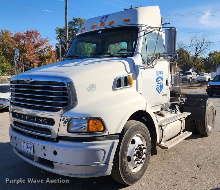 2009 Sterling A9500  semi truck - KH9172