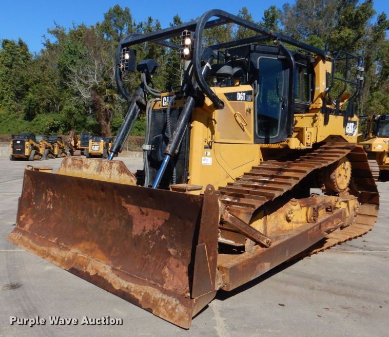 2015 Caterpillar D6T LGP  dozer - DO1645