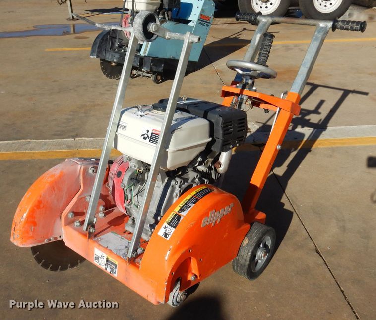 Norton Clipper C88HB96  concrete saw - KO9820