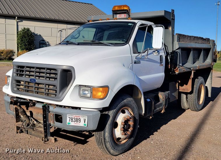 2000 Ford F650 Super Duty XL  dump truck - LL9620