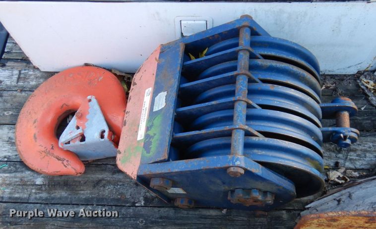 Mckissick  crane block - MH9245