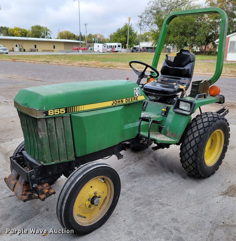 1986 John Deere 855  tractor - JZ9093