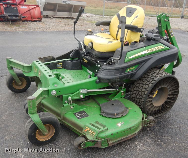2017 John Deere Z970R  ZTR lawn mower - LG9807
