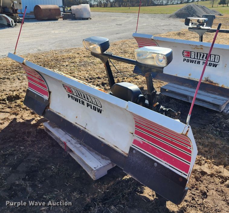 Blizzard  103" W snow plow - DM4832