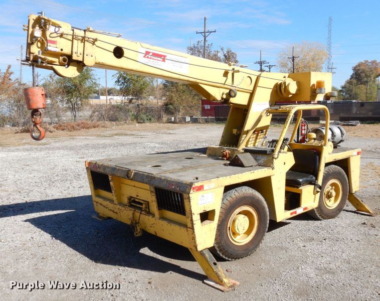 Broderson IC-80-2D  crane - DS1495