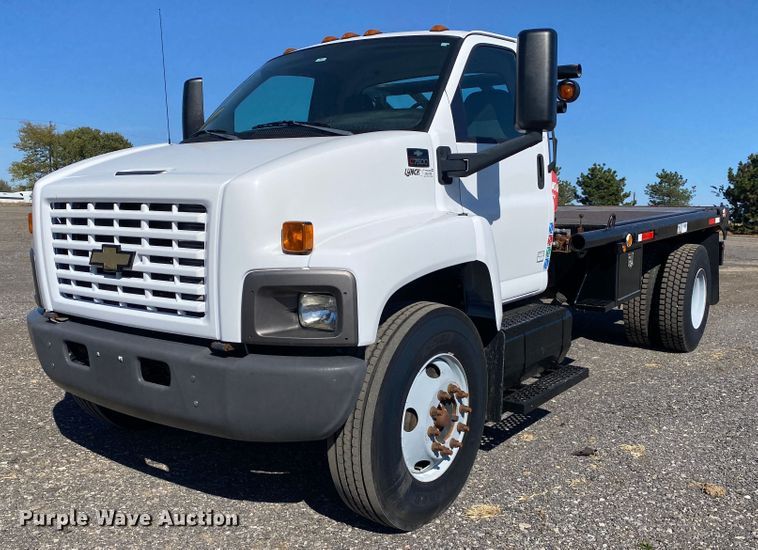 2009 Chevrolet C7500  winch truck - JW9346