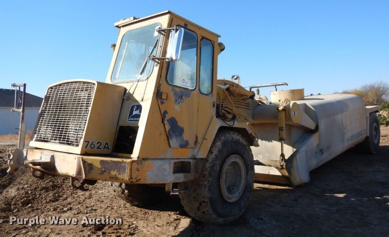 1984 John Deere 762A  water wagon - DS1512