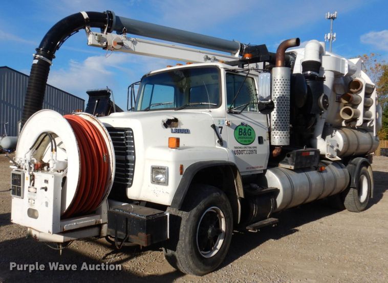 1996 Ford LN8000  sewer jetter truck - JL9853