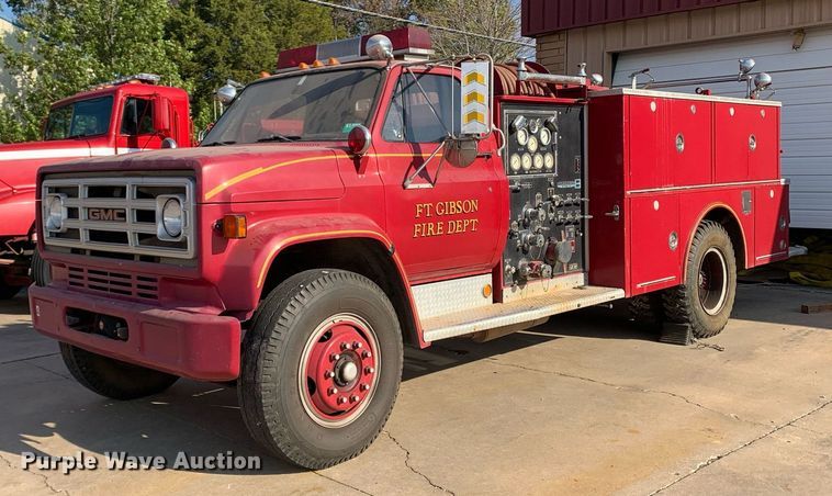 1984 GMC C7000  pumper fire truck - MH9868