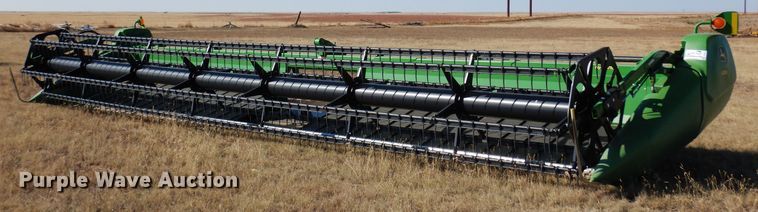 2010 John Deere 635D  draper head - DF8157
