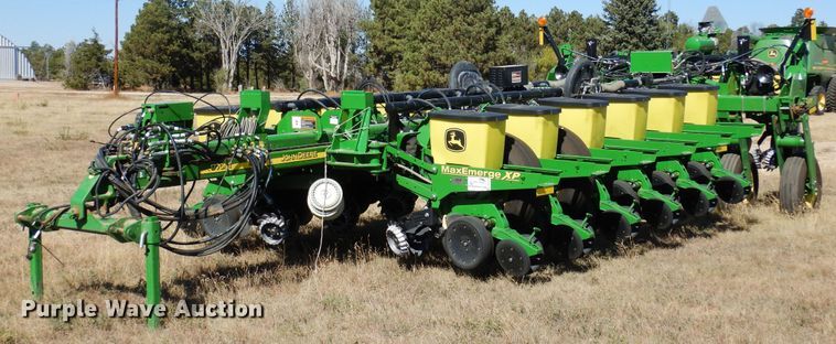 2012 John Deere 1770NT Max Emerge XP  planter - DF8167
