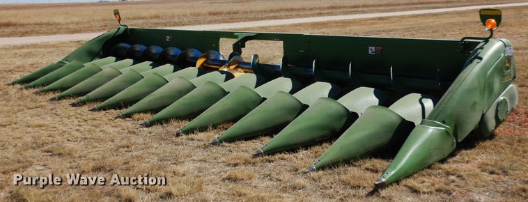 2009 John Deere 612C  corn head - DF8169