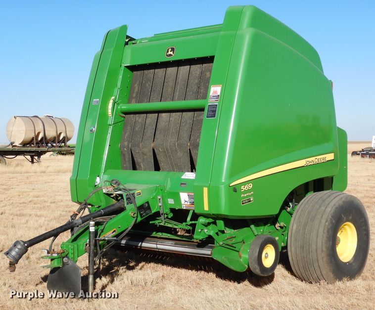 2014 John Deere 569 Premium  round baler - DF8210