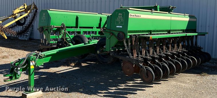 Great Plains Solid Stand 30  grain drill - KF9858