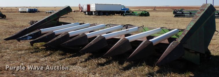 John Deere  sunflower head - MR9579