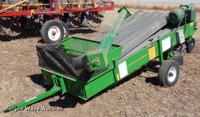 Triangle Industries 572 Kwik Kleen  grain cleaner - MR9583