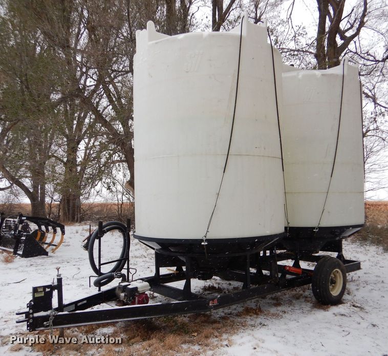 2011 Behnke  cone bottom nurse tank trailer - MT9842