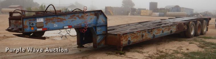 1983 Aztec  oilfield trailer - DQ1882