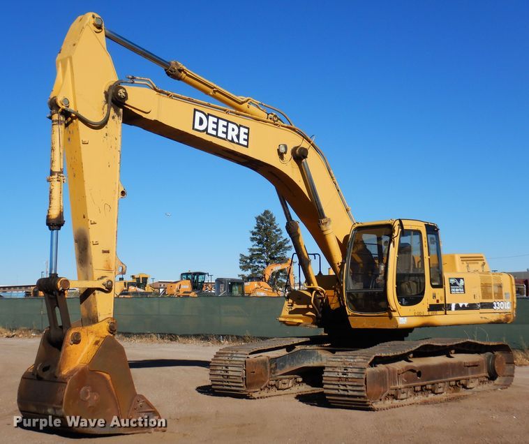 2001 John Deere 330C LC  excavator - DF8237