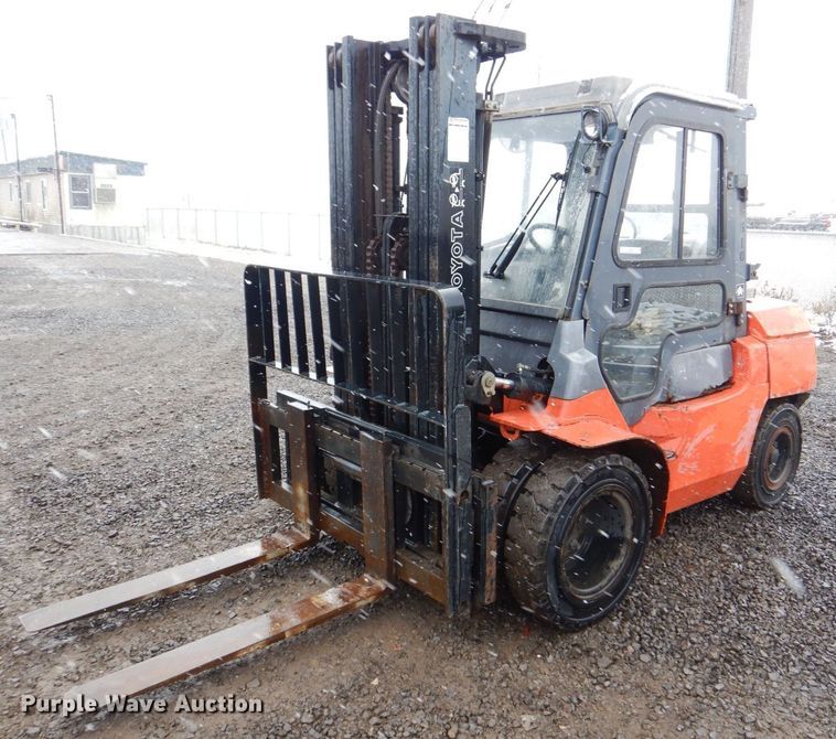 Toyota 7FGU35  forklift - MJ9844