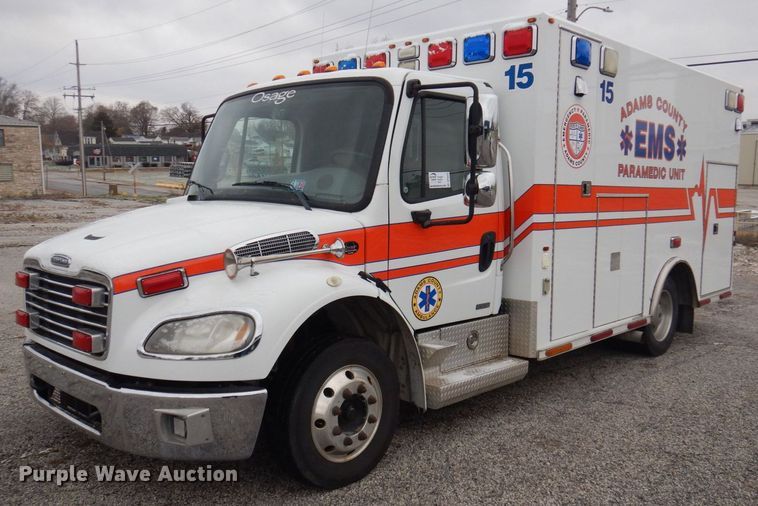 2010 Freightliner Business Class M2  ambulance - DP0423