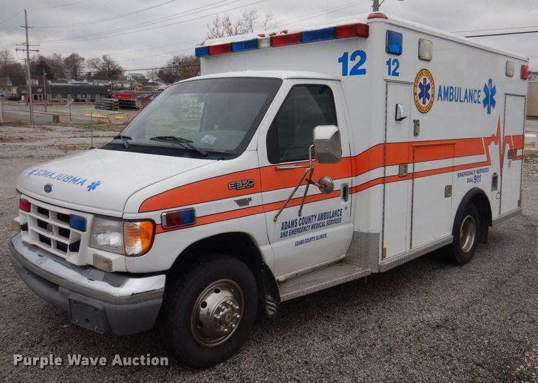 1999 Ford E350 Super Duty  ambulance - DP0424