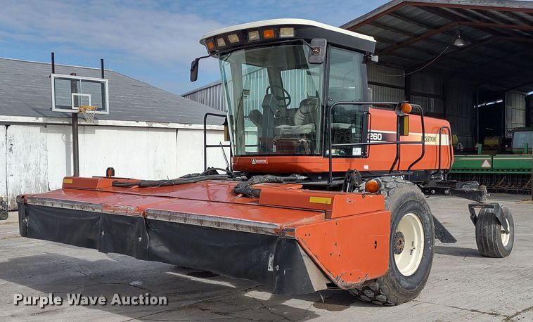 2005 Hesston 9260  windrower - DR8037