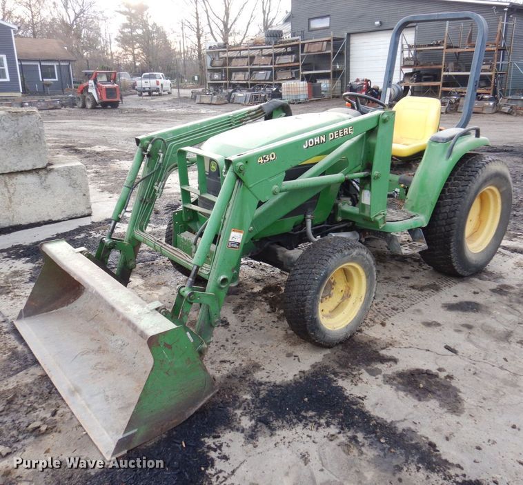 2000 John Deere 4400  MFWD tractor - JL9761