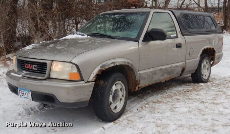 2000 GMC Sonoma SLS  pickup truck - AF9361