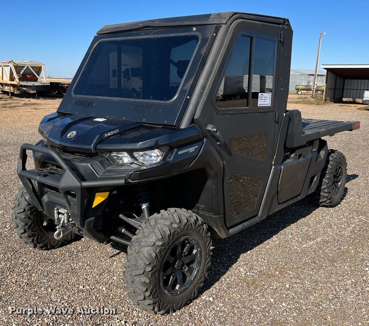 2020 Can-Am Defender Pro XT  utility vehicle - DO8878